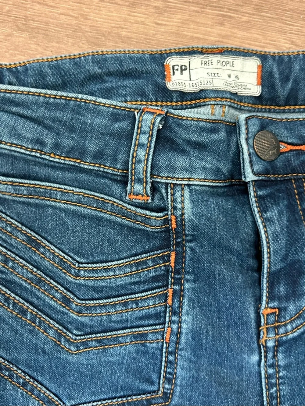 Free People Skinny Jeans in Dark Blue Denim